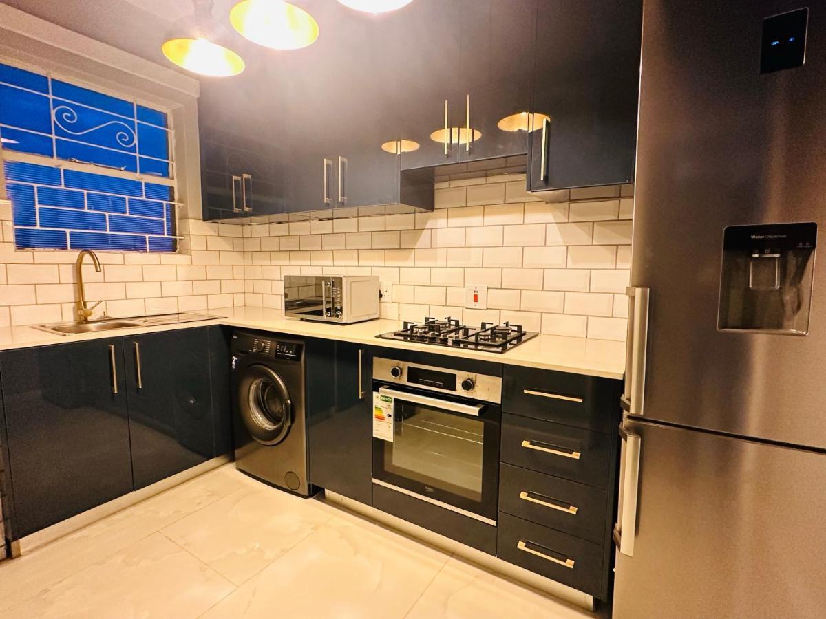 Nederburg, Sea Point, 2 Bed Apt - New Кейптаун Экстерьер фото
