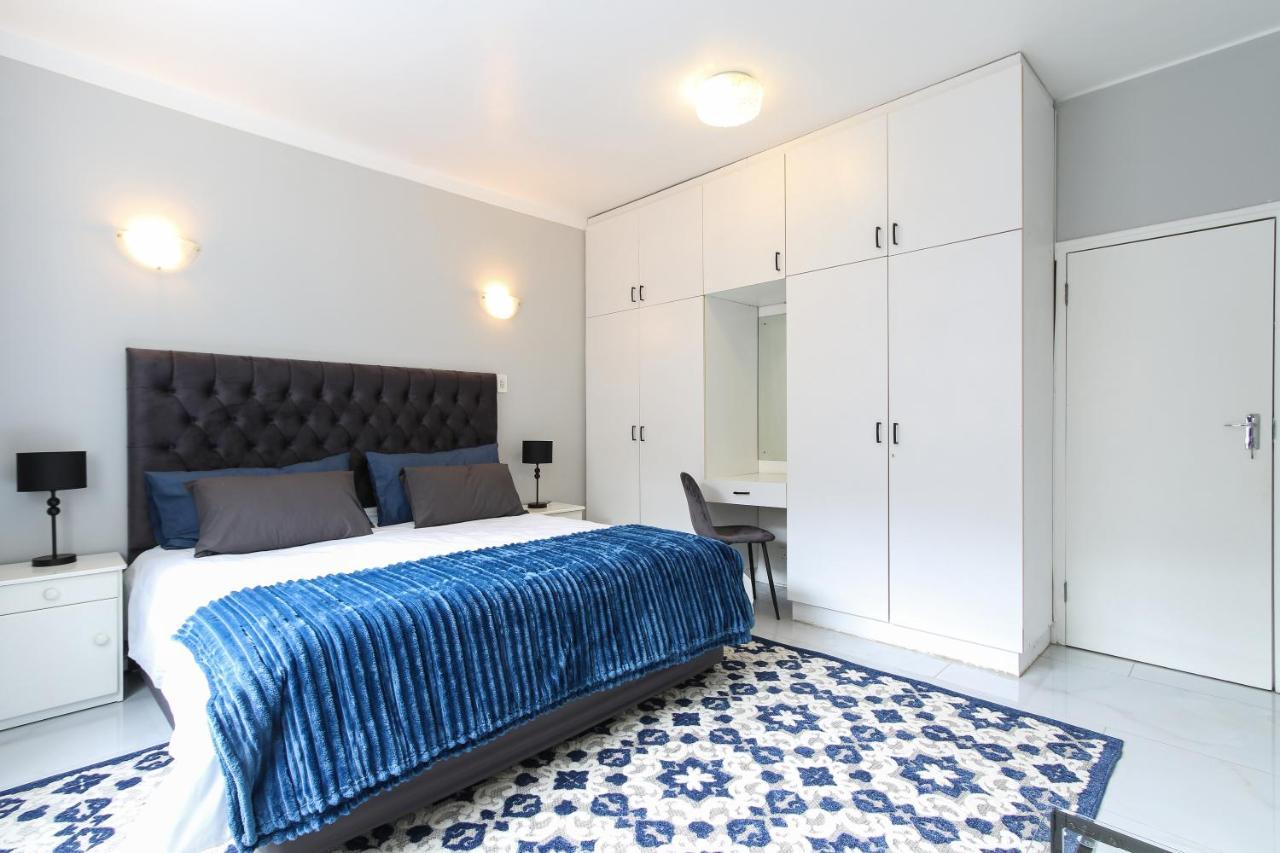 Nederburg, Sea Point, 2 Bed Apt - New Кейптаун Экстерьер фото