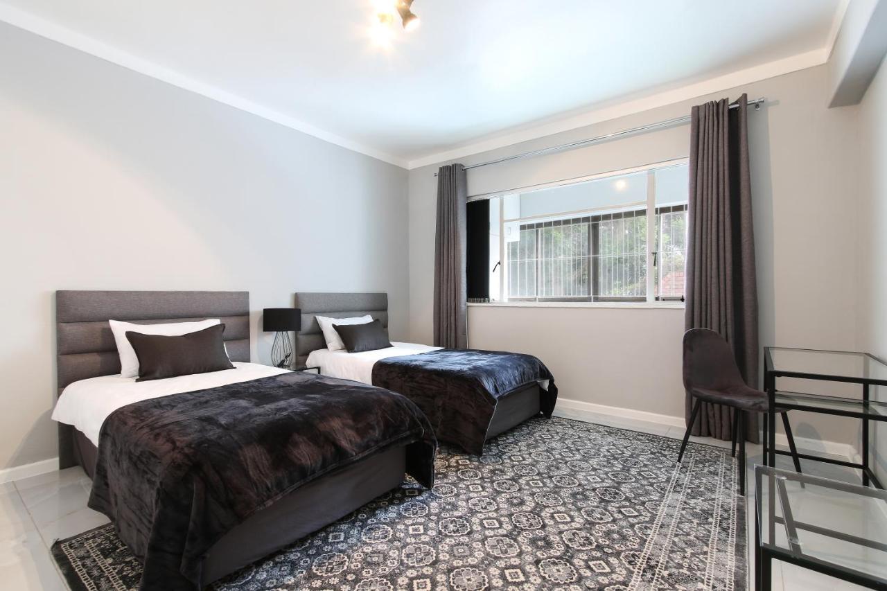 Nederburg, Sea Point, 2 Bed Apt - New Кейптаун Экстерьер фото